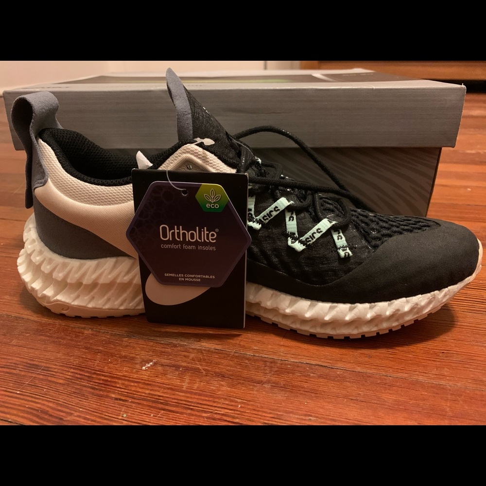 ASICS Microflux Women’s Sneakers